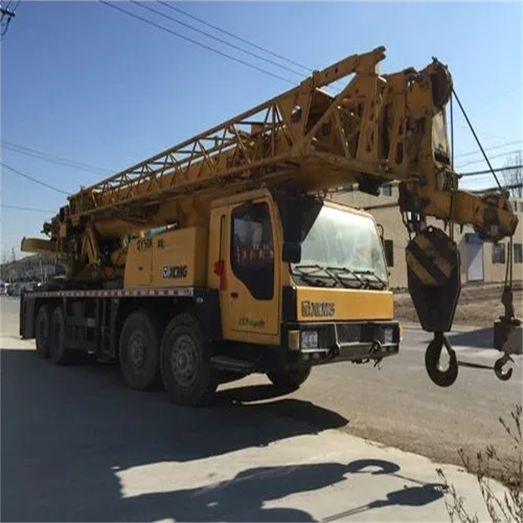 上饶吊车吊挖机的正确办法